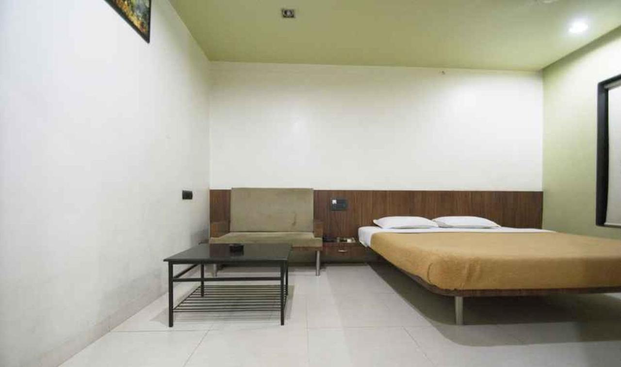 Hotel Royal Palace アウランガーバード エクステリア 写真
